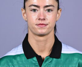 Female footballer in Shamrock Rovers kit.